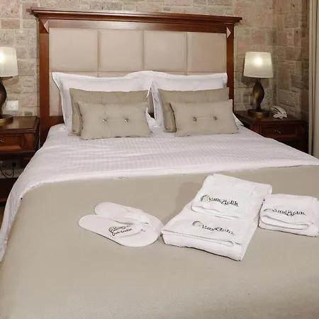 Yundantik Cunda Konaklari B&B