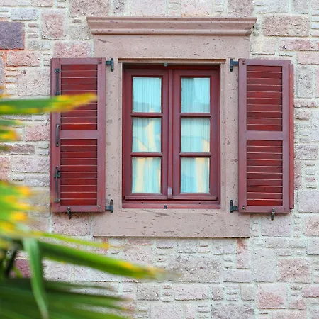 Yundantik Cunda Konaklari B&B