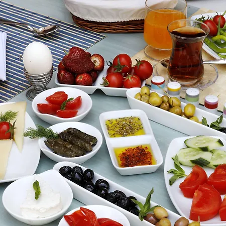 Yundantik Cunda Konaklari Ayvalı