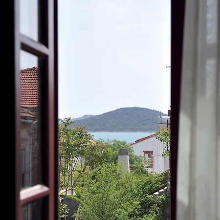 Yundantik Cunda Konaklari Ayvalı