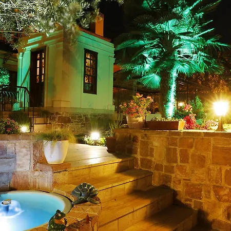 Yundantik Cunda Konaklari Bed & Breakfast 2*